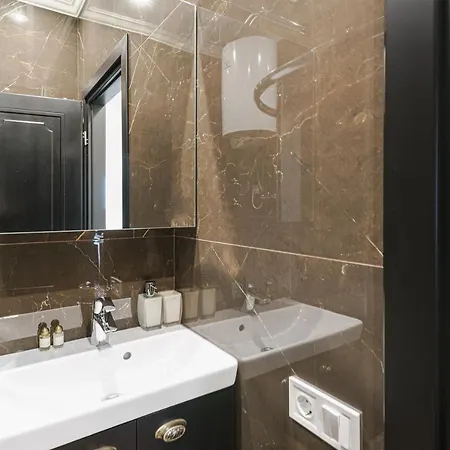 Arcadia Plaza Apartament *